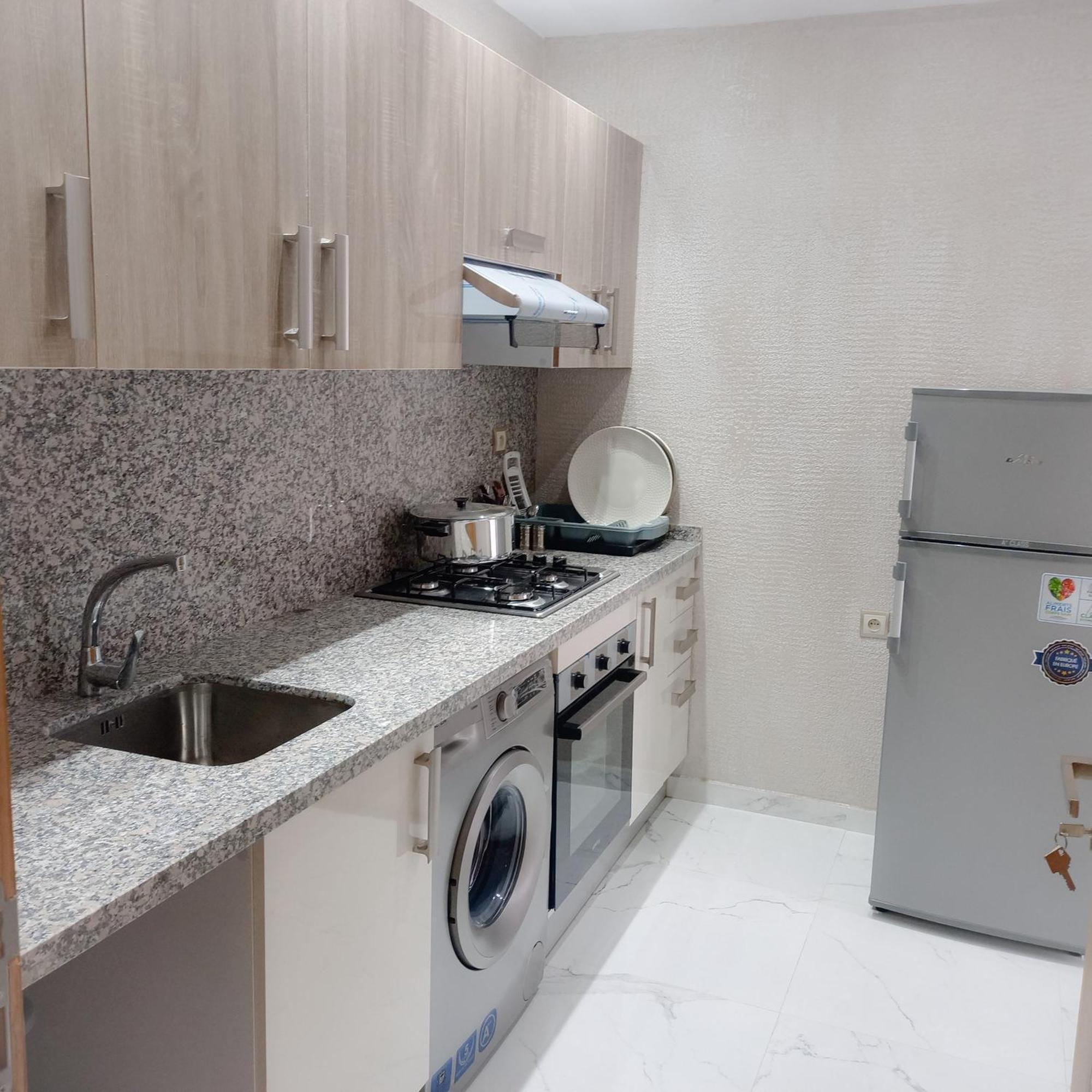 Super Apartement Totalement Neuf Et Climatise A Cote Du Centre Commercial Marjane M2 Tangier Exterior photo